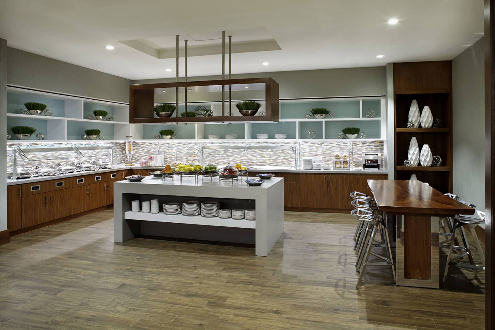 Experience Luxury And Convenience At Raleigh Marriott Crabtree Valley